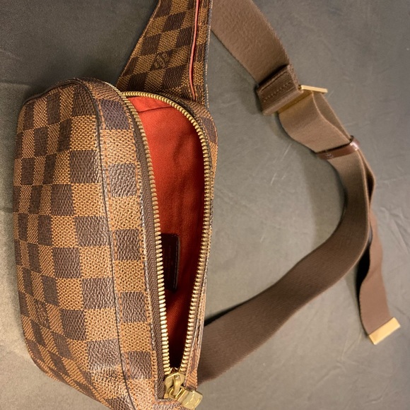 Louis Vuitton Geronimos Waist/Bum Bag Damier Canvas w/Red Interior *Authentic* - Picture 5 of 16
